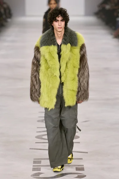 Look 51